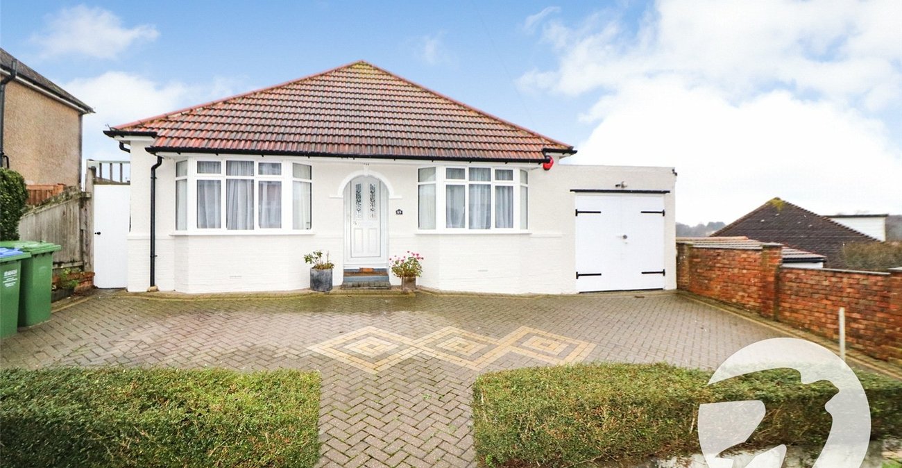 2 bedroom bungalow for sale in Bexleyheath | Robinson Jackson