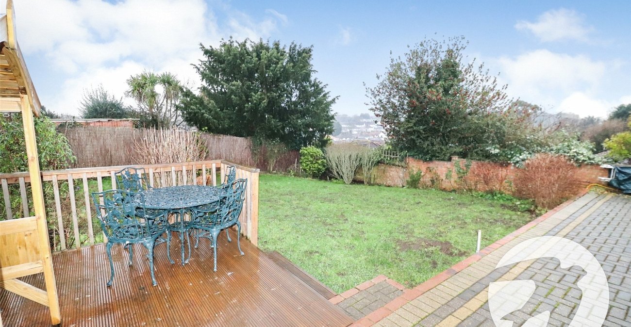 2 bedroom bungalow for sale in Bexleyheath | Robinson Jackson