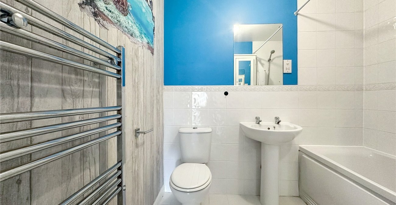 2 bedroom property for sale in Gillingham | Robinson Michael & Jackson