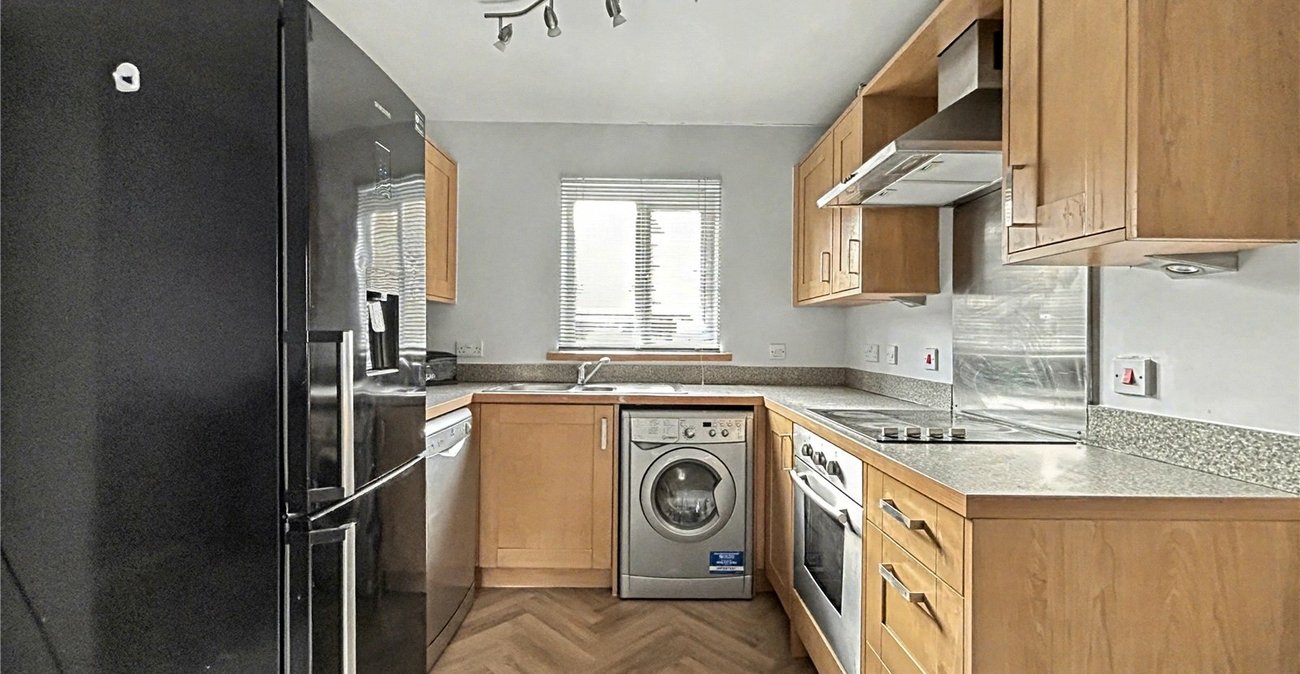2 bedroom property for sale in Gillingham | Robinson Michael & Jackson