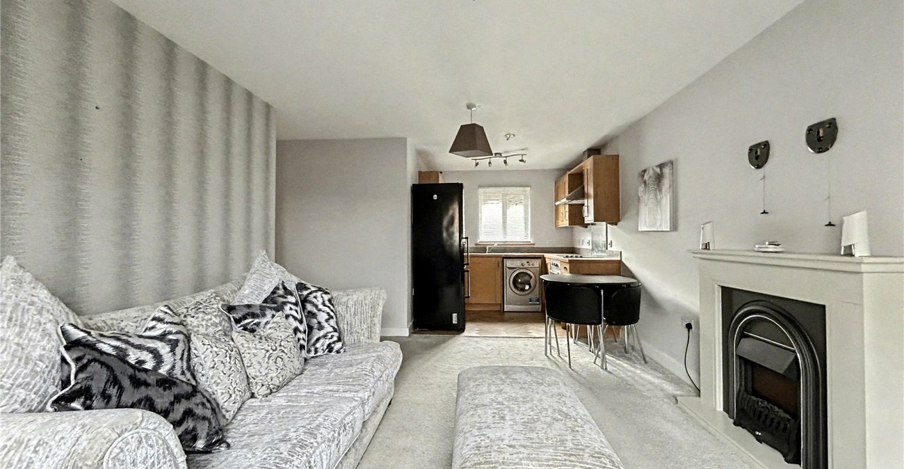 2 bedroom property for sale in Gillingham | Robinson Michael & Jackson