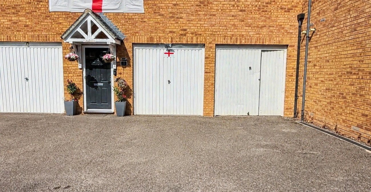 2 bedroom property for sale in Gillingham | Robinson Michael & Jackson