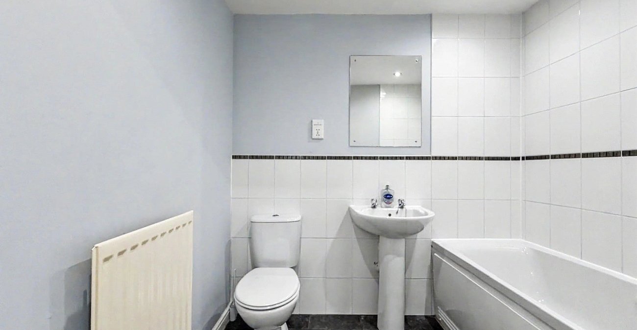 2 bedroom property for sale in Gillingham | Robinson Michael & Jackson