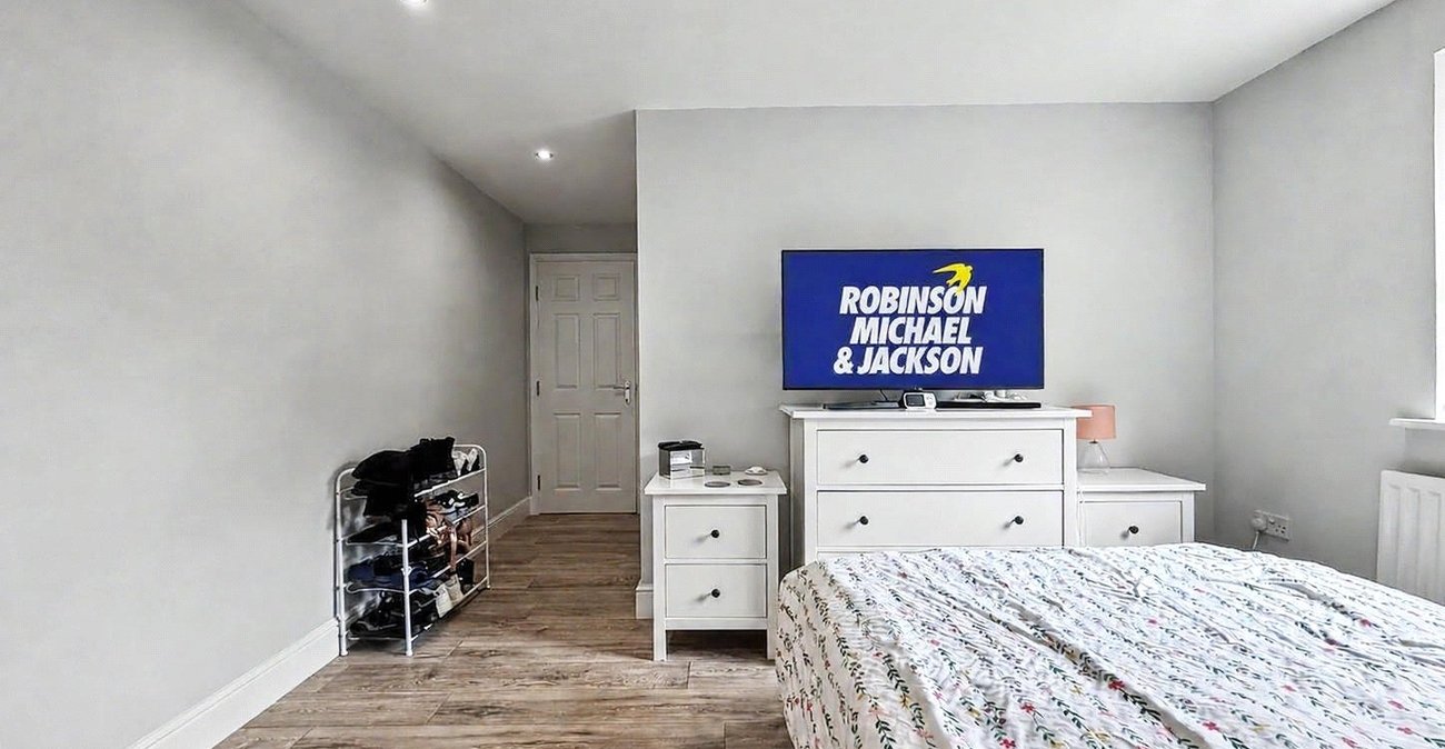 2 bedroom property for sale in Gillingham | Robinson Michael & Jackson