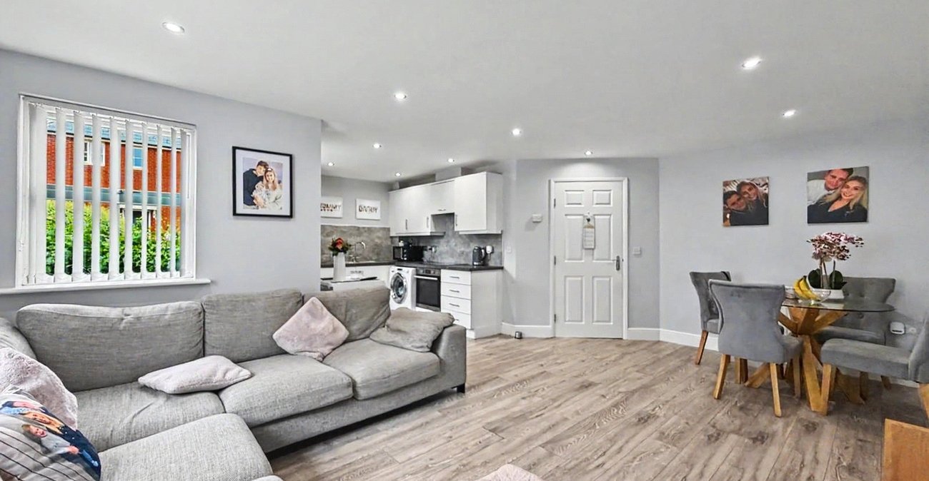 2 bedroom property for sale in Gillingham | Robinson Michael & Jackson