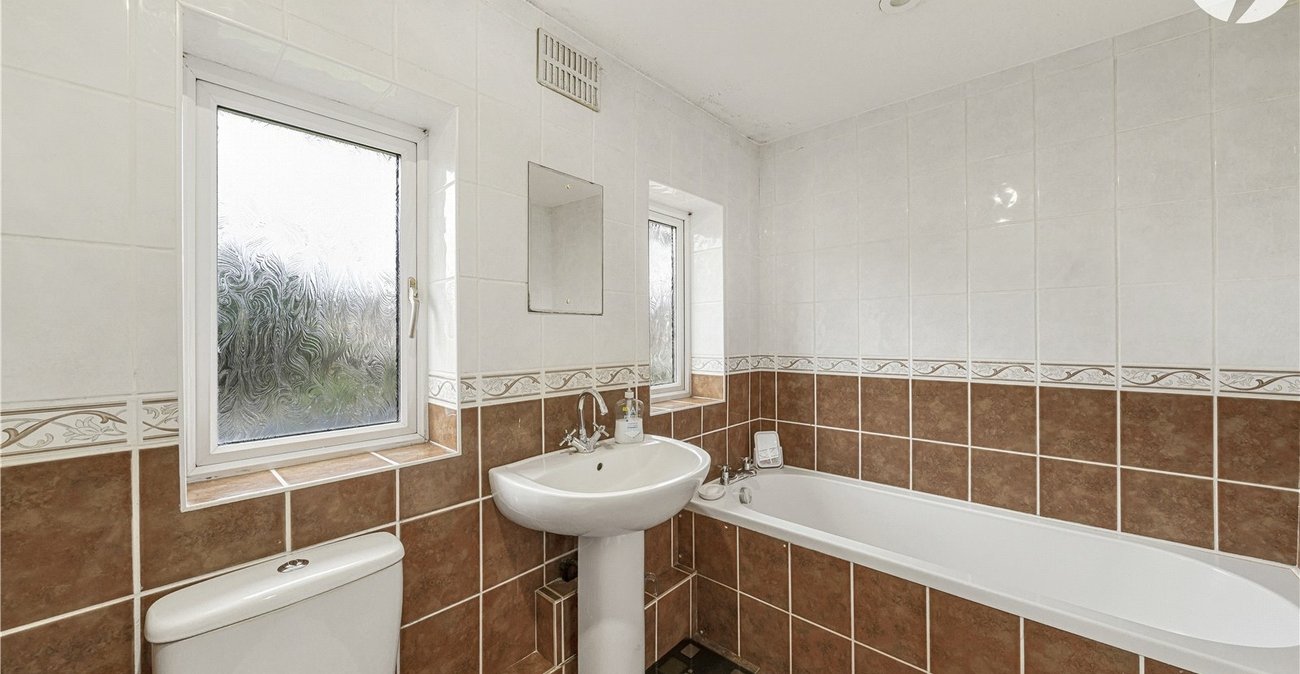 3 bedroom house for sale in Northfleet | Robinson Michael & Jackson