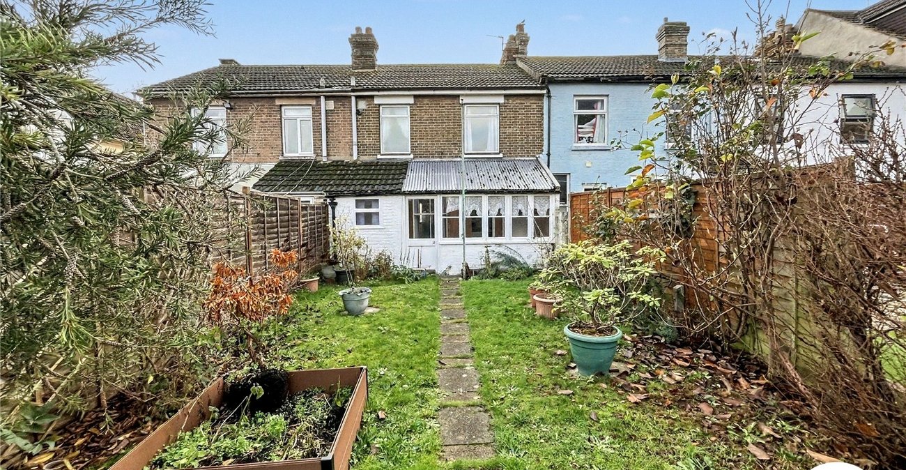 2 bedroom house for sale in Snodland | Robinson Michael & Jackson