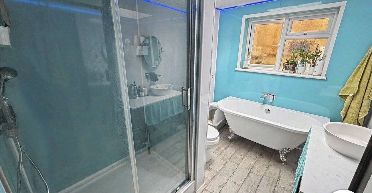 2 bedroom house for sale in Chatham | Robinson Michael & Jackson
