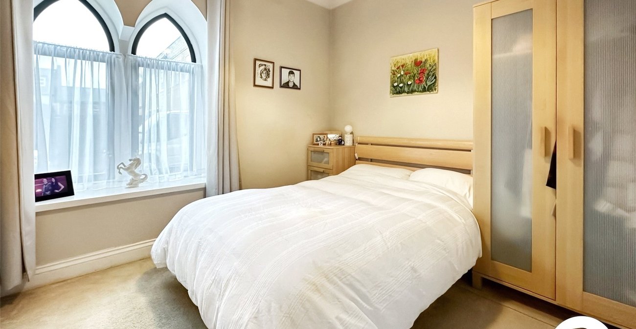 2 bedroom property for sale in Brompton | Robinson Michael & Jackson