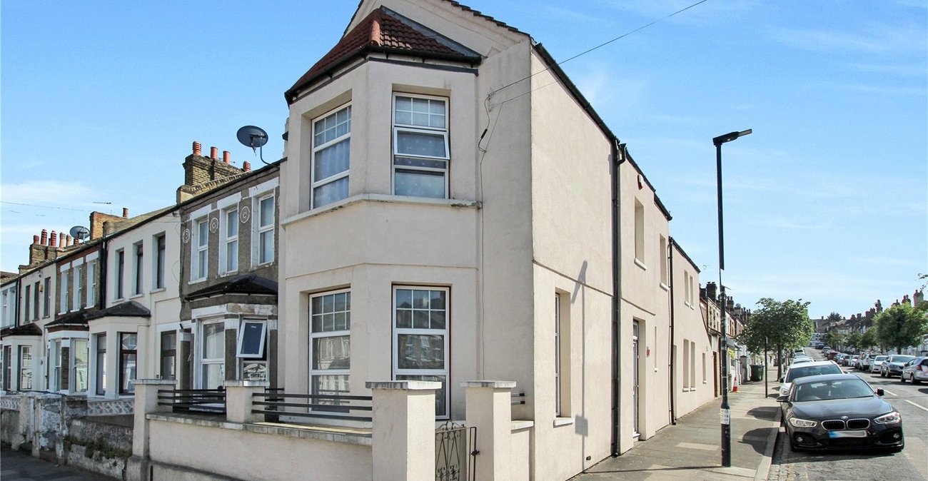 3 bedroom house for sale in Plumstead | Robinson Jackson