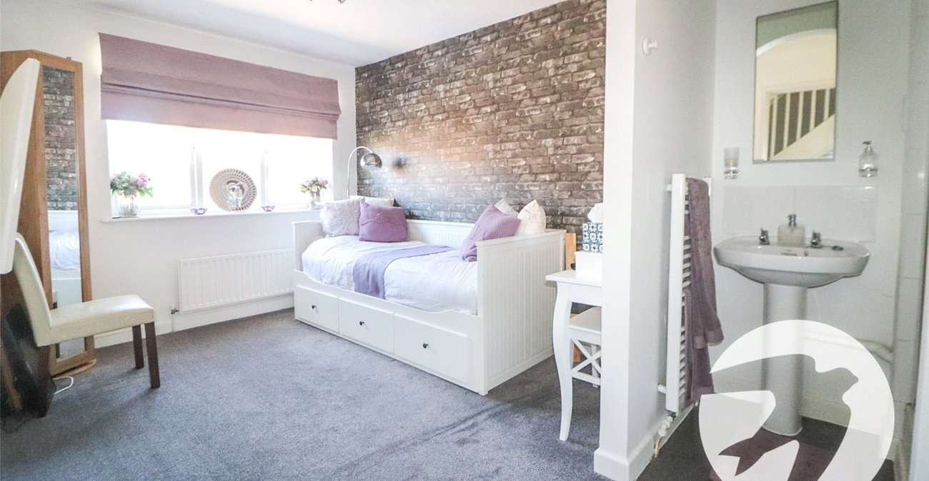 4 bedroom house for sale in Erith | Robinson Jackson
