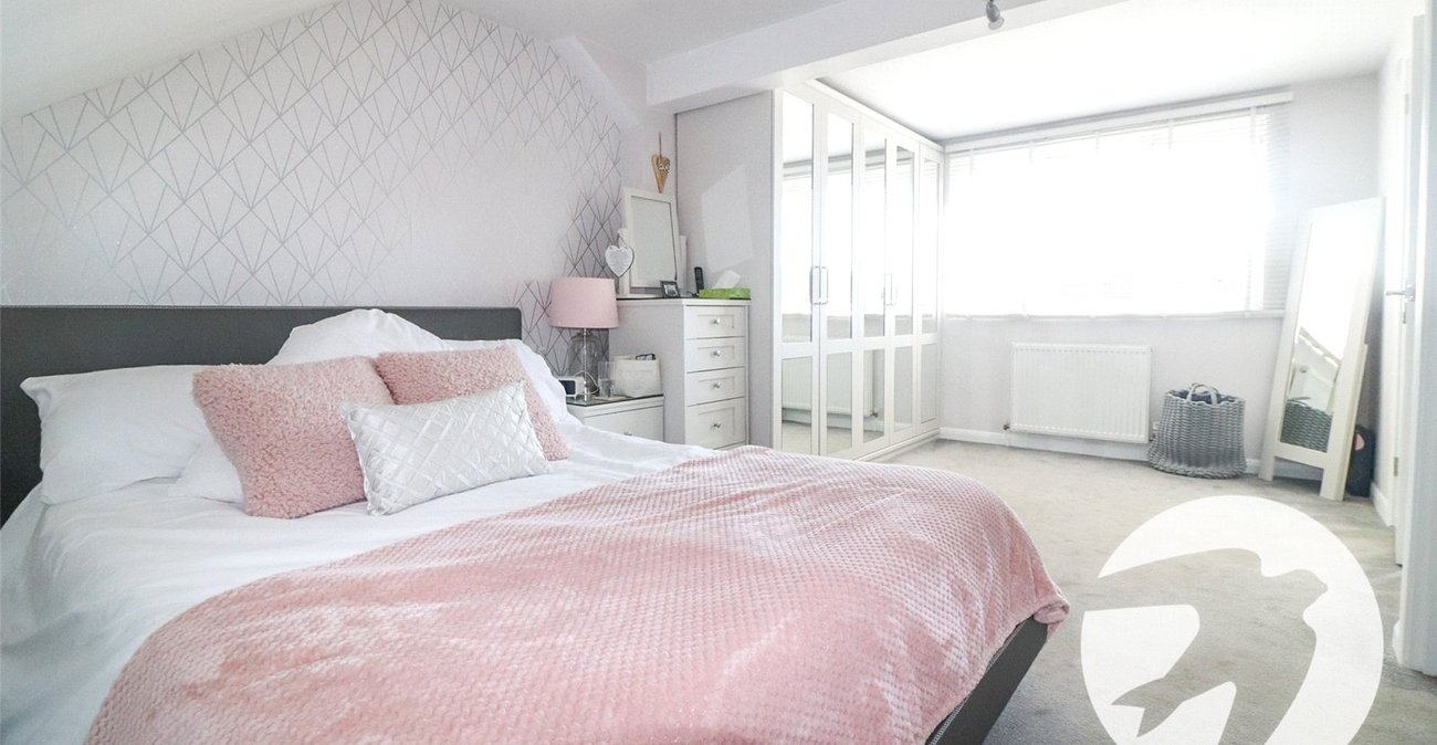 4 bedroom house for sale in Erith | Robinson Jackson