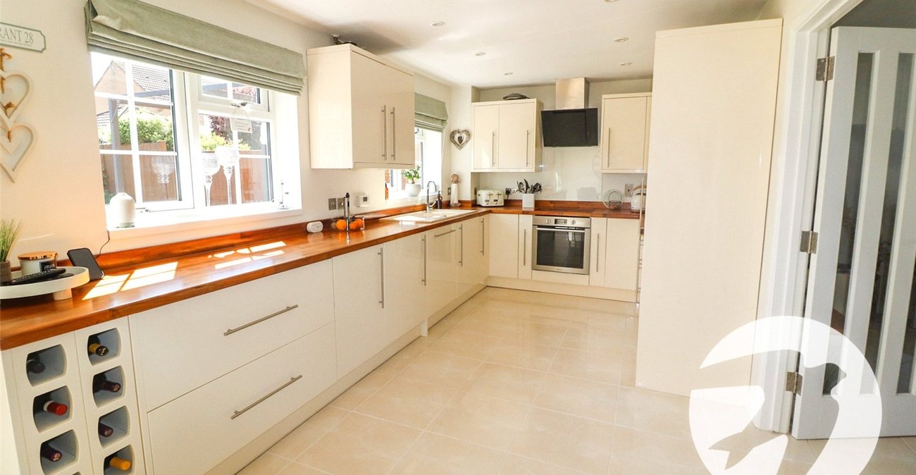 4 bedroom house for sale in Erith | Robinson Jackson