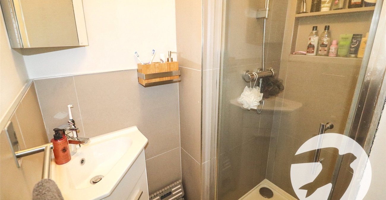 4 bedroom house for sale in Erith | Robinson Jackson