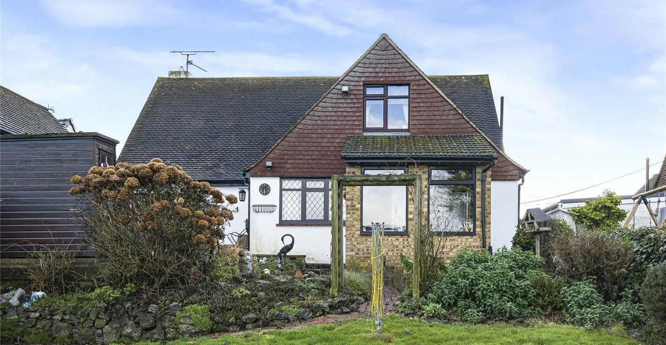 3 bedroom house for sale in High Halstow | Robinson Michael & Jackson