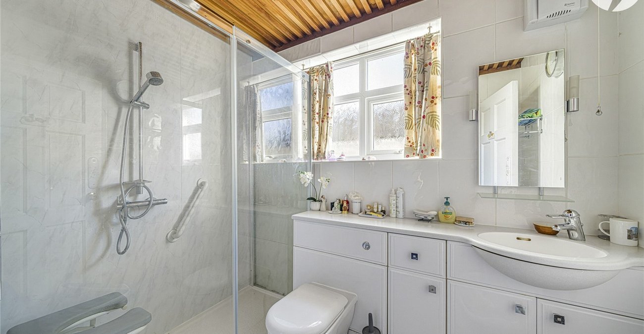 3 bedroom house for sale in High Halstow | Robinson Michael & Jackson