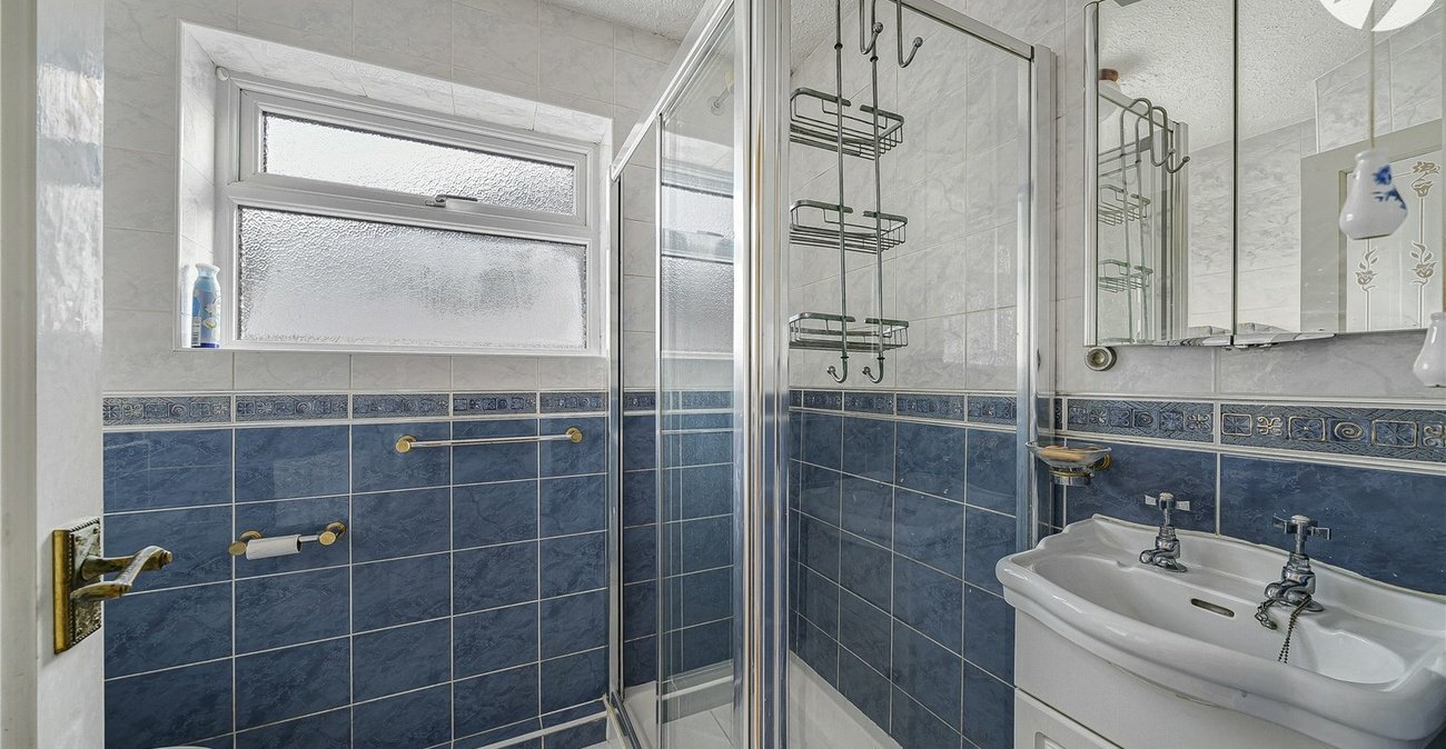 2 bedroom bungalow for sale in Darenth | Robinson Jackson