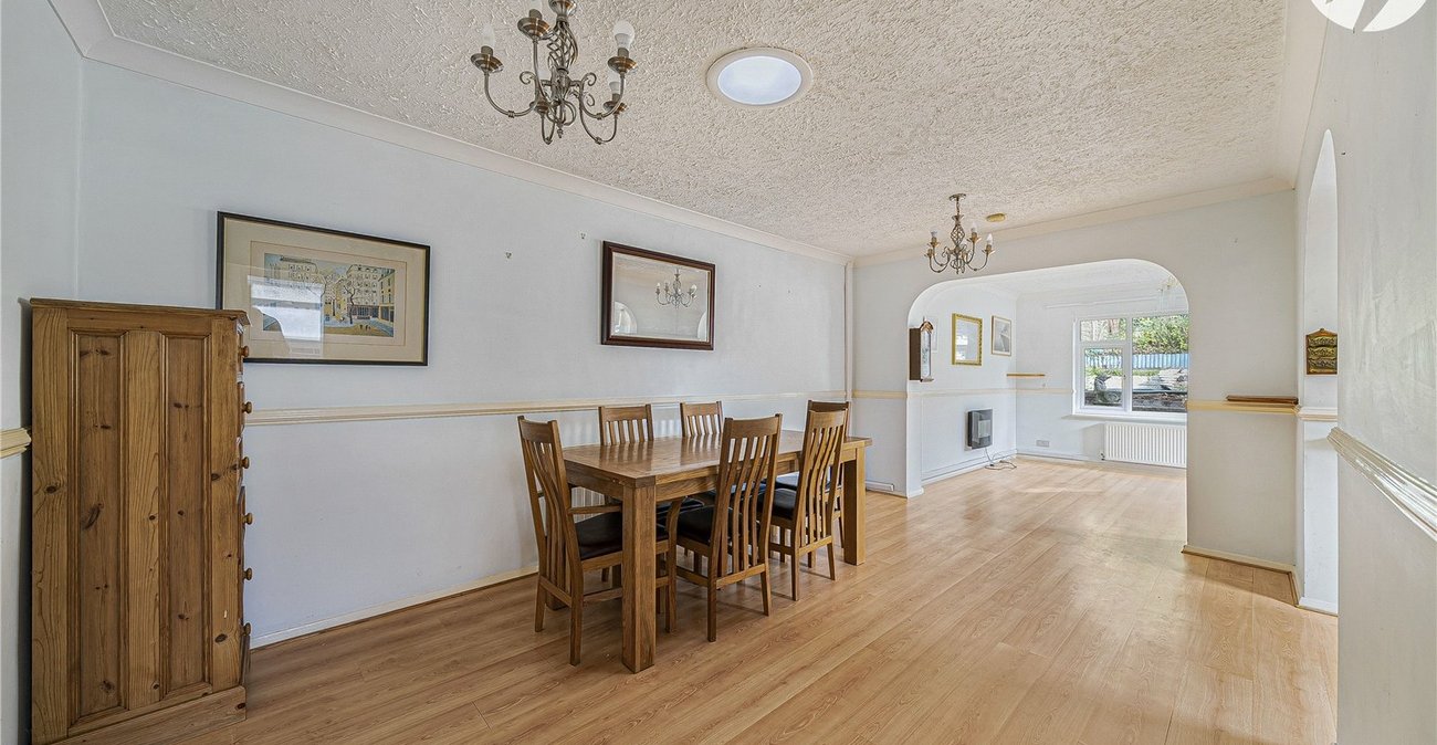 2 bedroom bungalow for sale in Darenth | Robinson Jackson