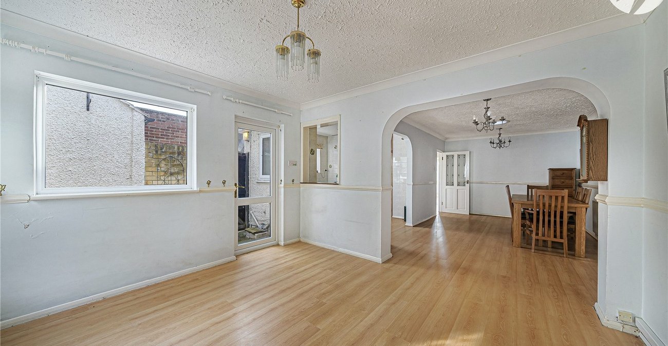 2 bedroom bungalow for sale in Darenth | Robinson Jackson