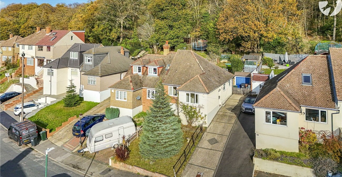 2 bedroom bungalow for sale in Darenth | Robinson Jackson