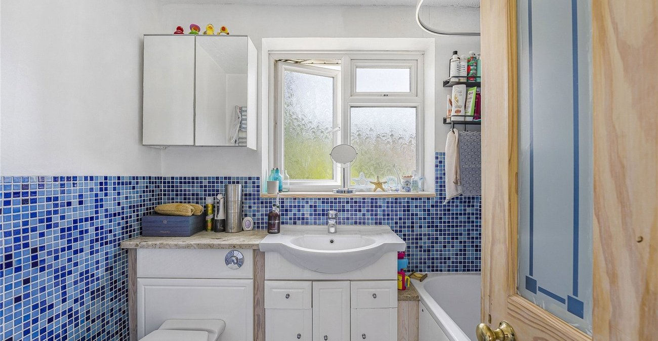 3 bedroom house for sale in Dartford | Robinson Jackson