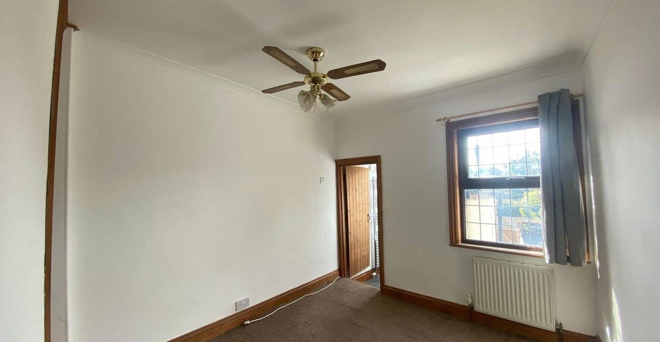 2 bedroom house for sale in Northfleet | Robinson Michael & Jackson