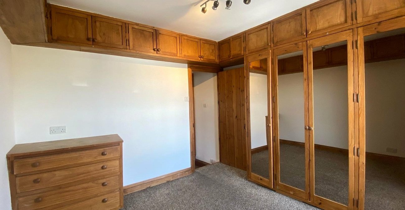 2 bedroom house for sale in Northfleet | Robinson Michael & Jackson