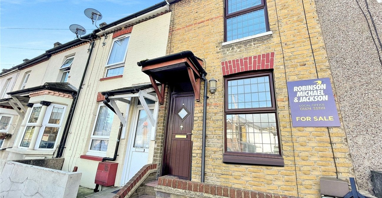 2 bedroom house for sale in Northfleet | Robinson Michael & Jackson