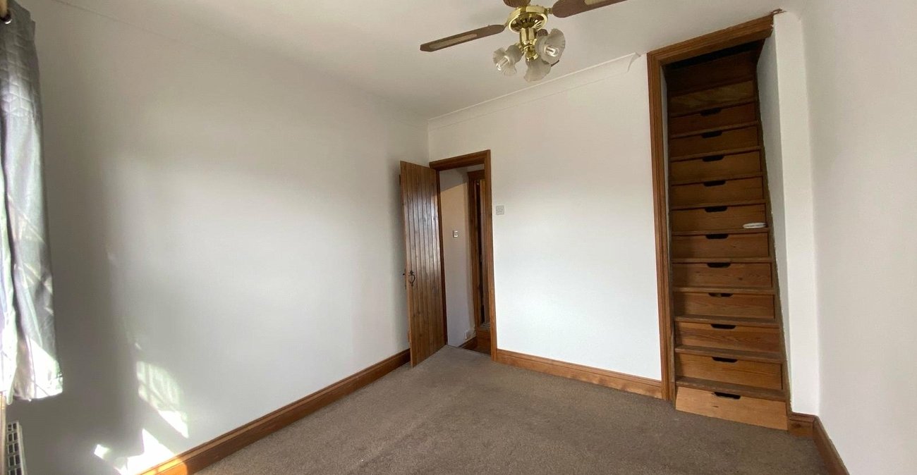 2 bedroom house for sale in Northfleet | Robinson Michael & Jackson