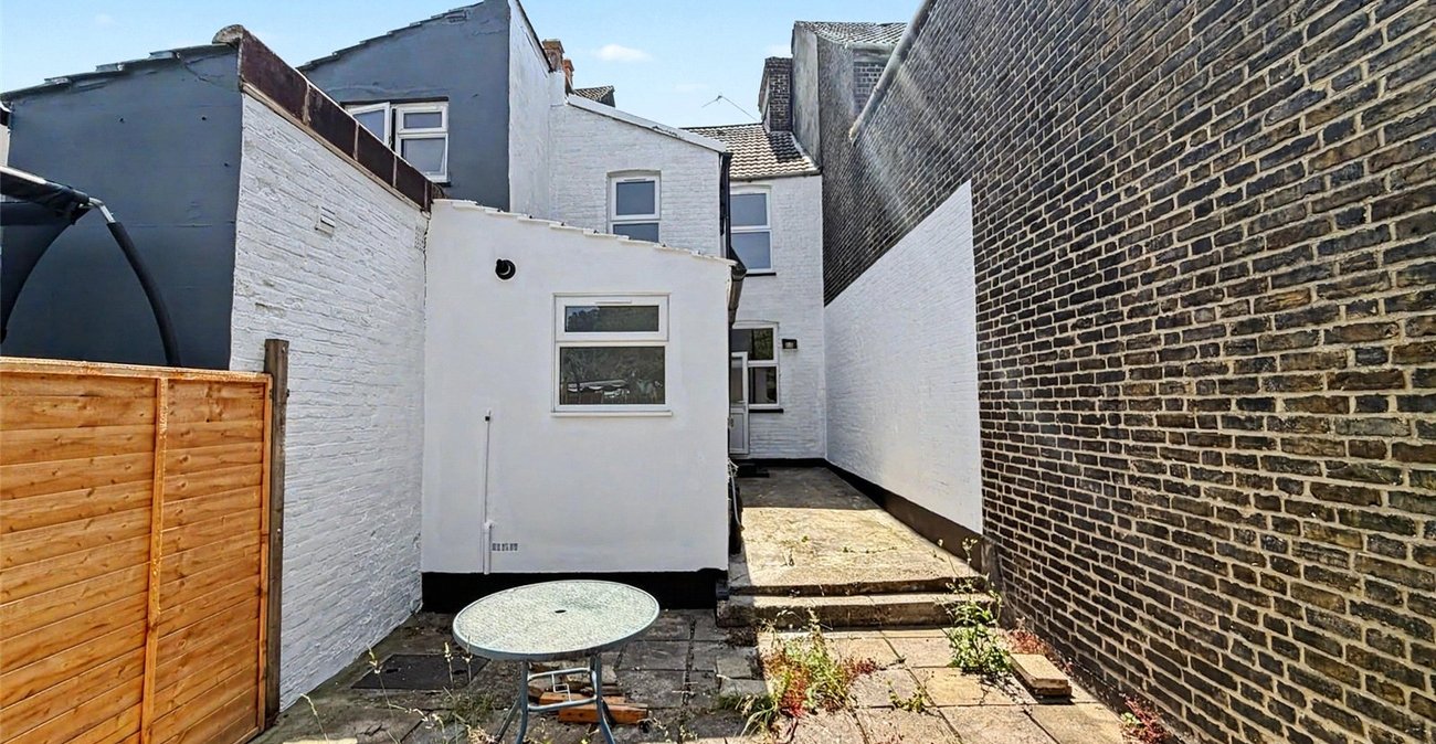 3 bedroom house for sale in Gillingham | Robinson Michael & Jackson