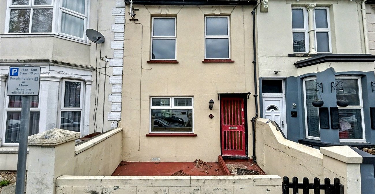 3 bedroom house for sale in Gillingham | Robinson Michael & Jackson