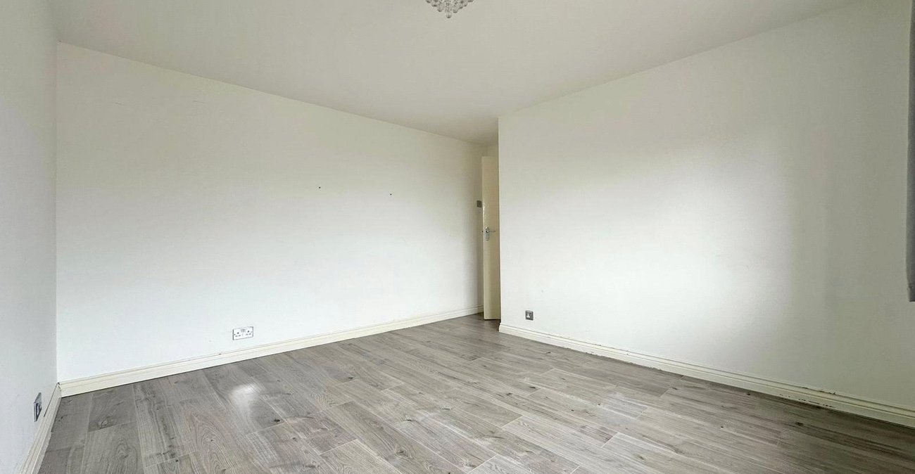 3 bedroom house for sale in Chalk | Robinson Michael & Jackson
