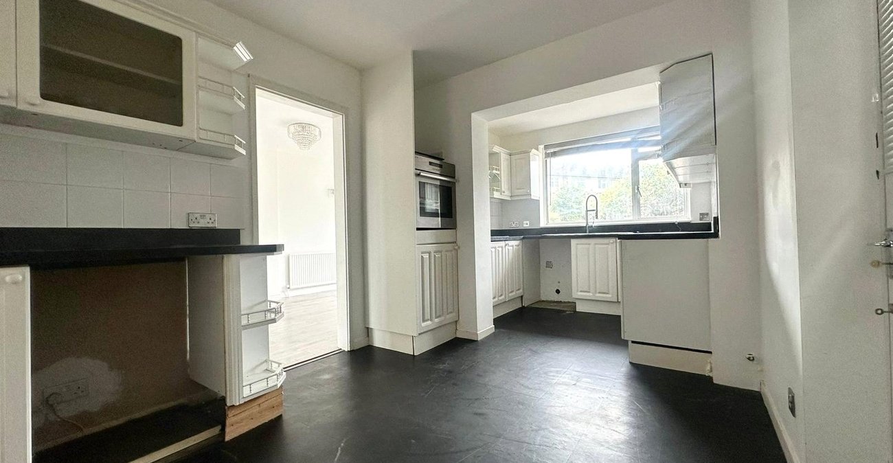 3 bedroom house for sale in Chalk | Robinson Michael & Jackson