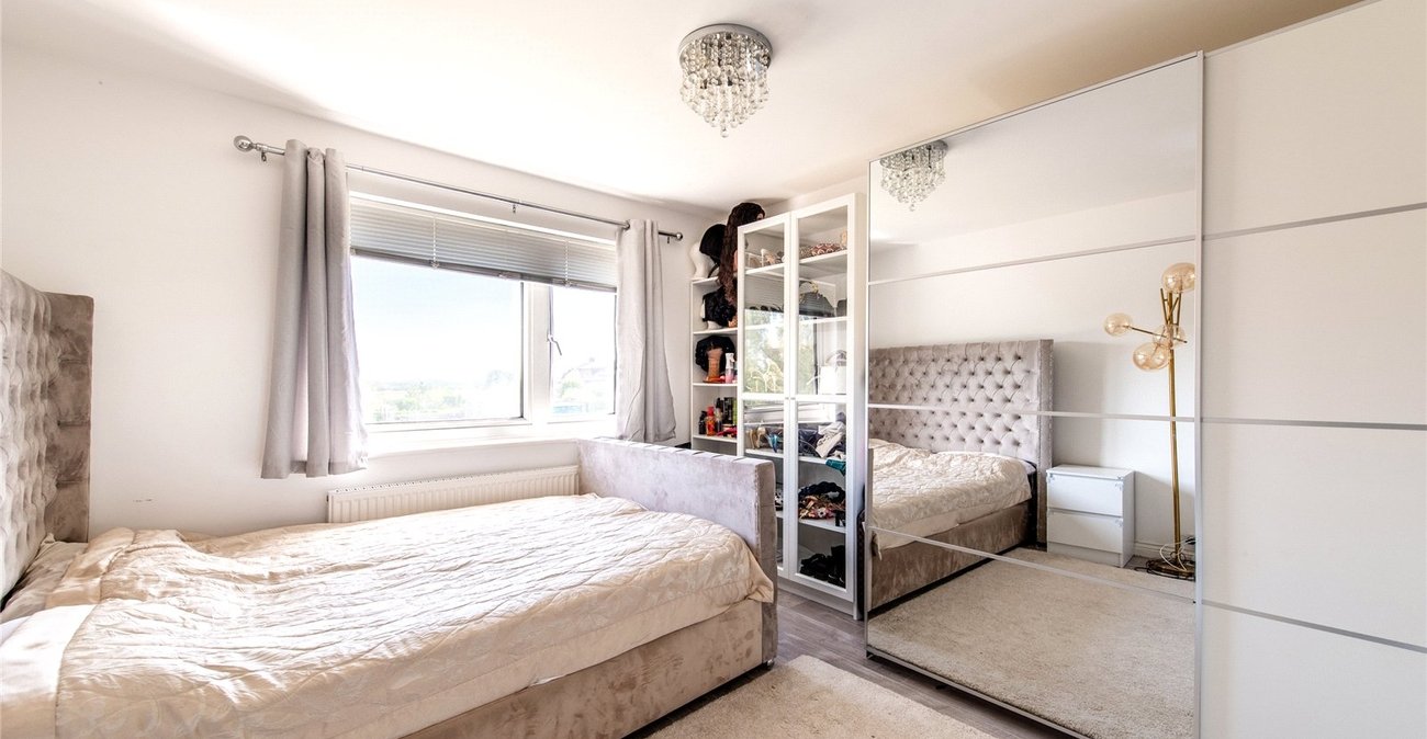 3 bedroom house for sale in Chalk | Robinson Michael & Jackson