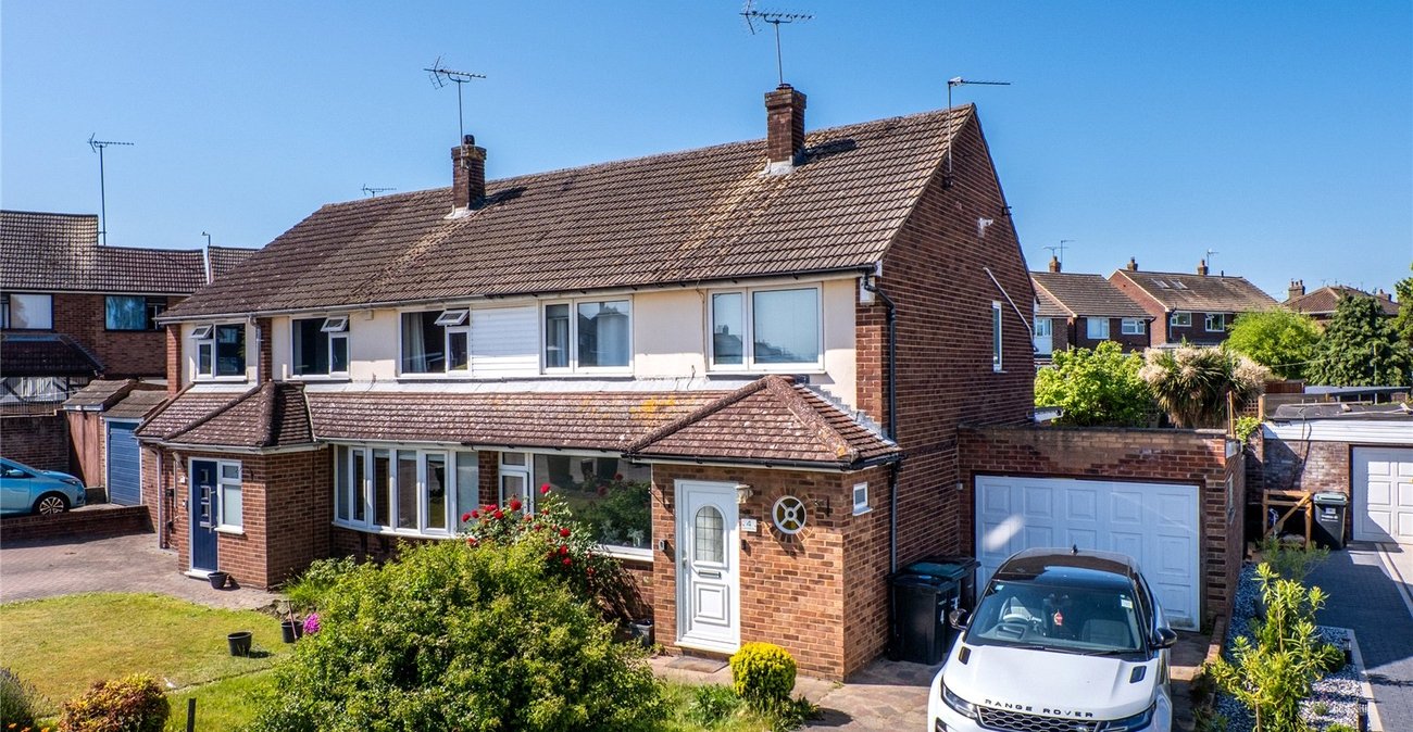 3 bedroom house for sale in Chalk | Robinson Michael & Jackson