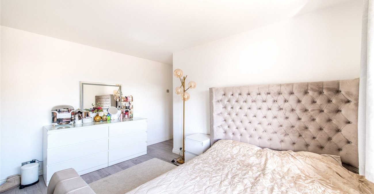 3 bedroom house for sale in Chalk | Robinson Michael & Jackson
