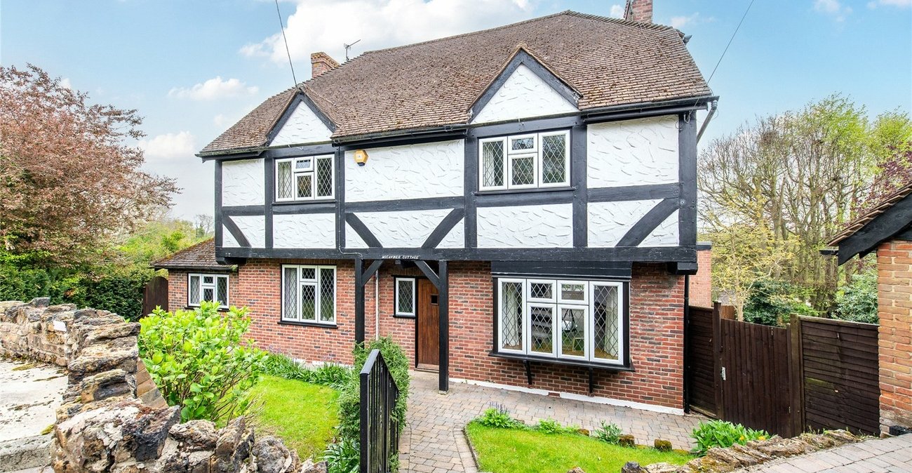 4 bedroom house for sale in Higham | Robinson Michael & Jackson