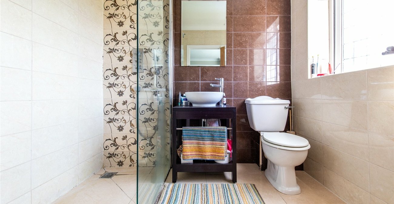 5 bedroom house for sale in Higham | Robinson Michael & Jackson