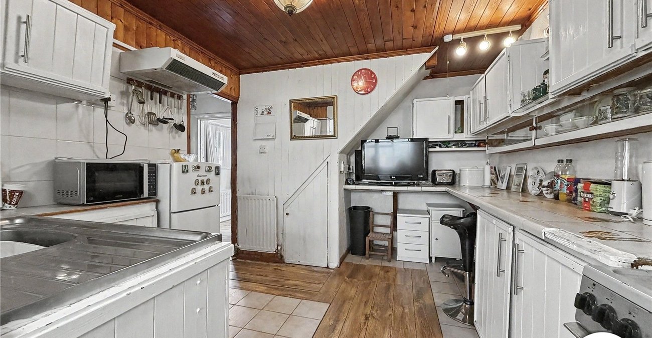 3 bedroom house for sale in Rochester | Robinson Michael & Jackson