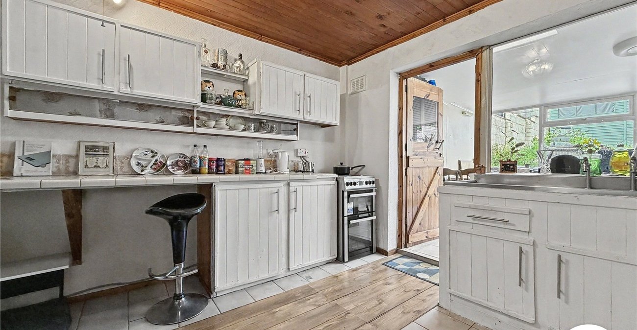 3 bedroom house for sale in Rochester | Robinson Michael & Jackson
