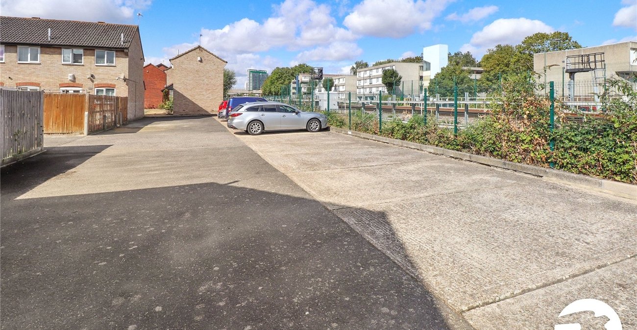 1 bedroom house for sale in Belvedere | Robinson Jackson