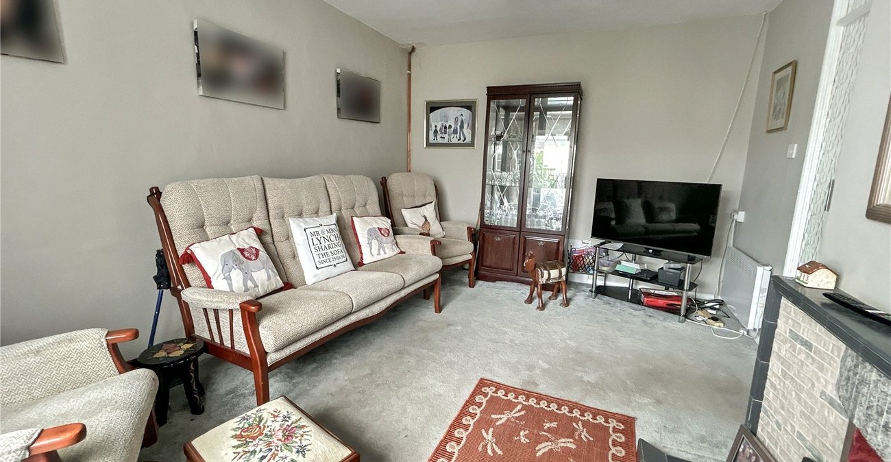 4 bedroom bungalow for sale in Sidcup | Robinson Jackson