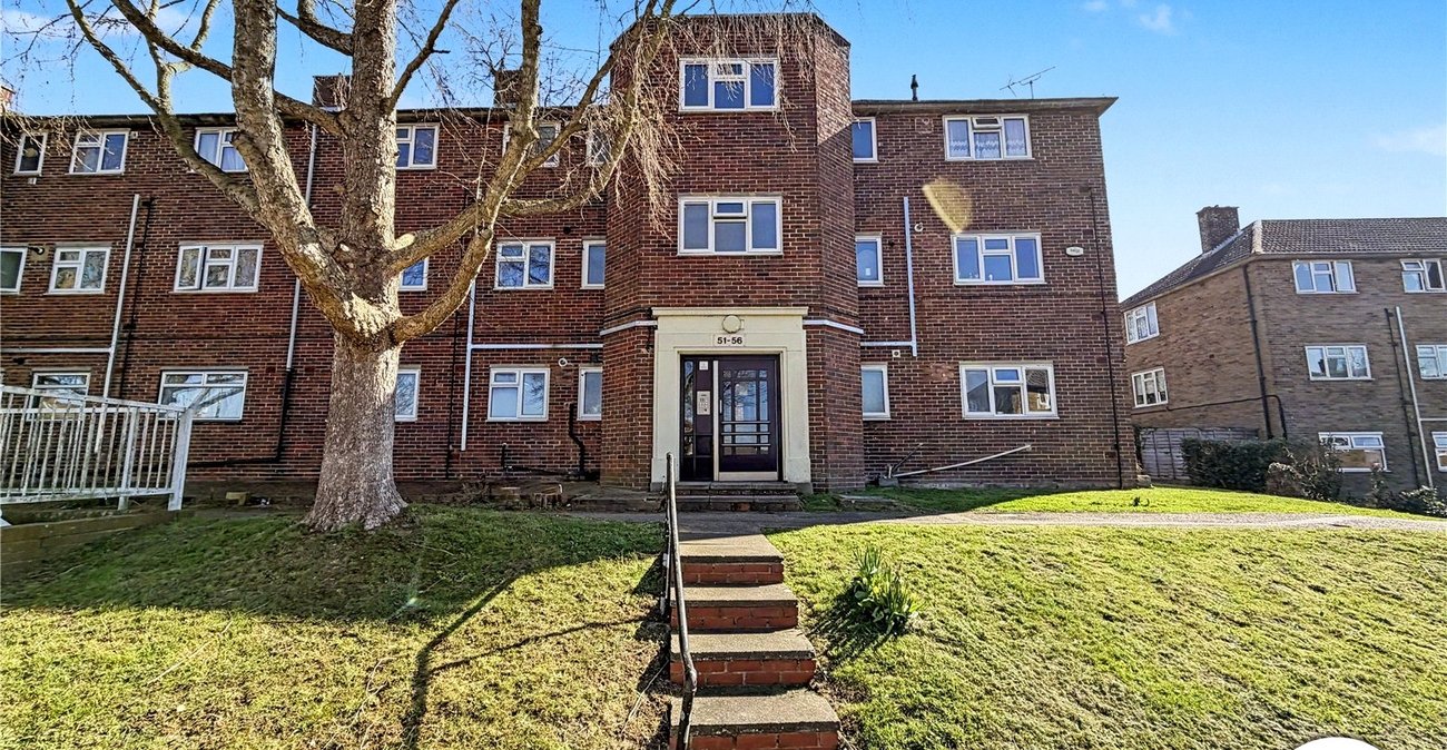 2 bedroom property for sale in Rochester | Robinson Michael & Jackson