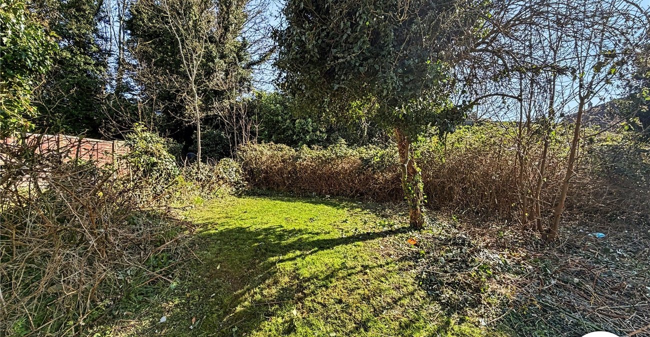 2 bedroom property for sale in Rochester | Robinson Michael & Jackson