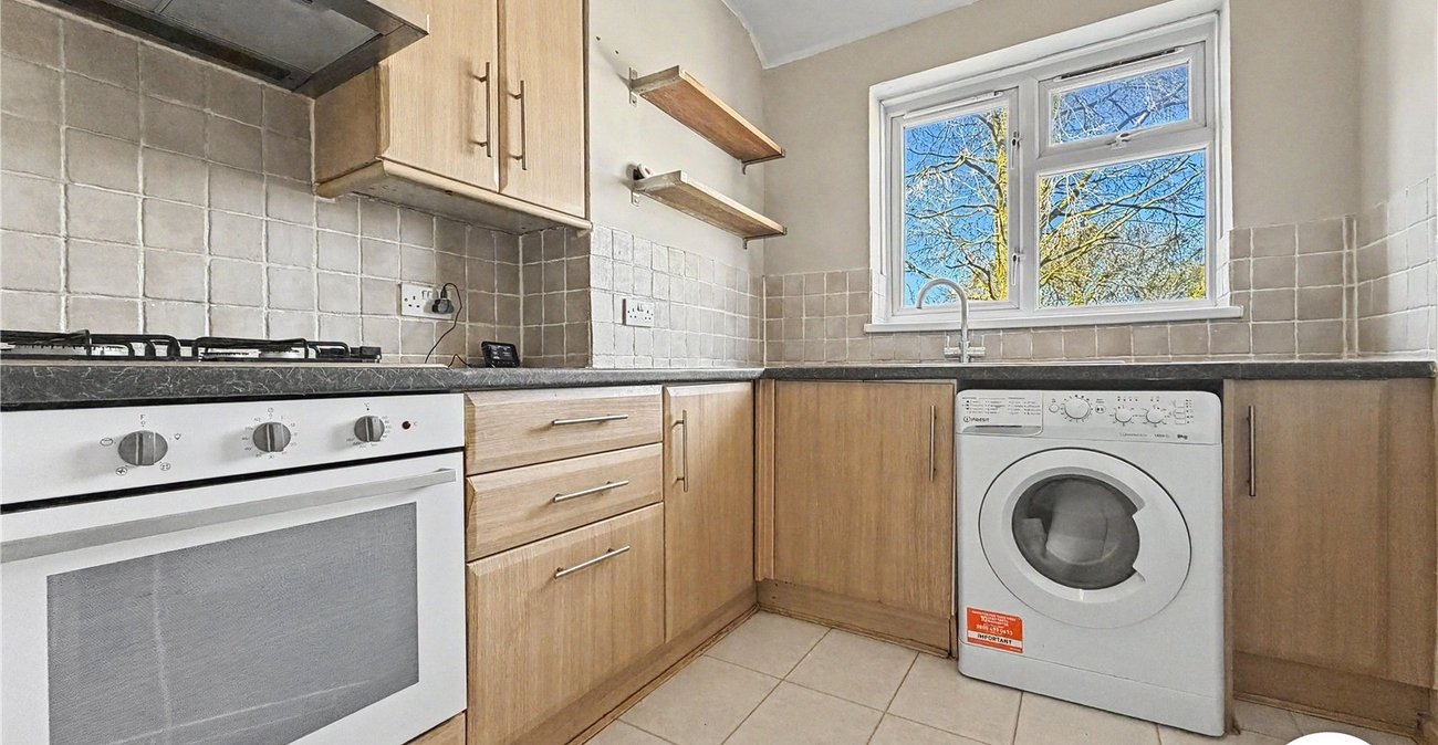 2 bedroom property for sale in Rochester | Robinson Michael & Jackson