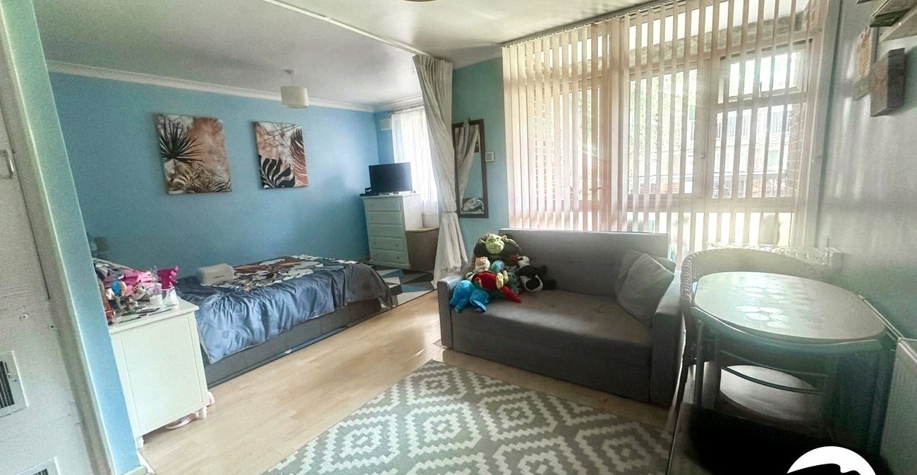 1 bedroom property for sale in Blackheath | Robinson Jackson