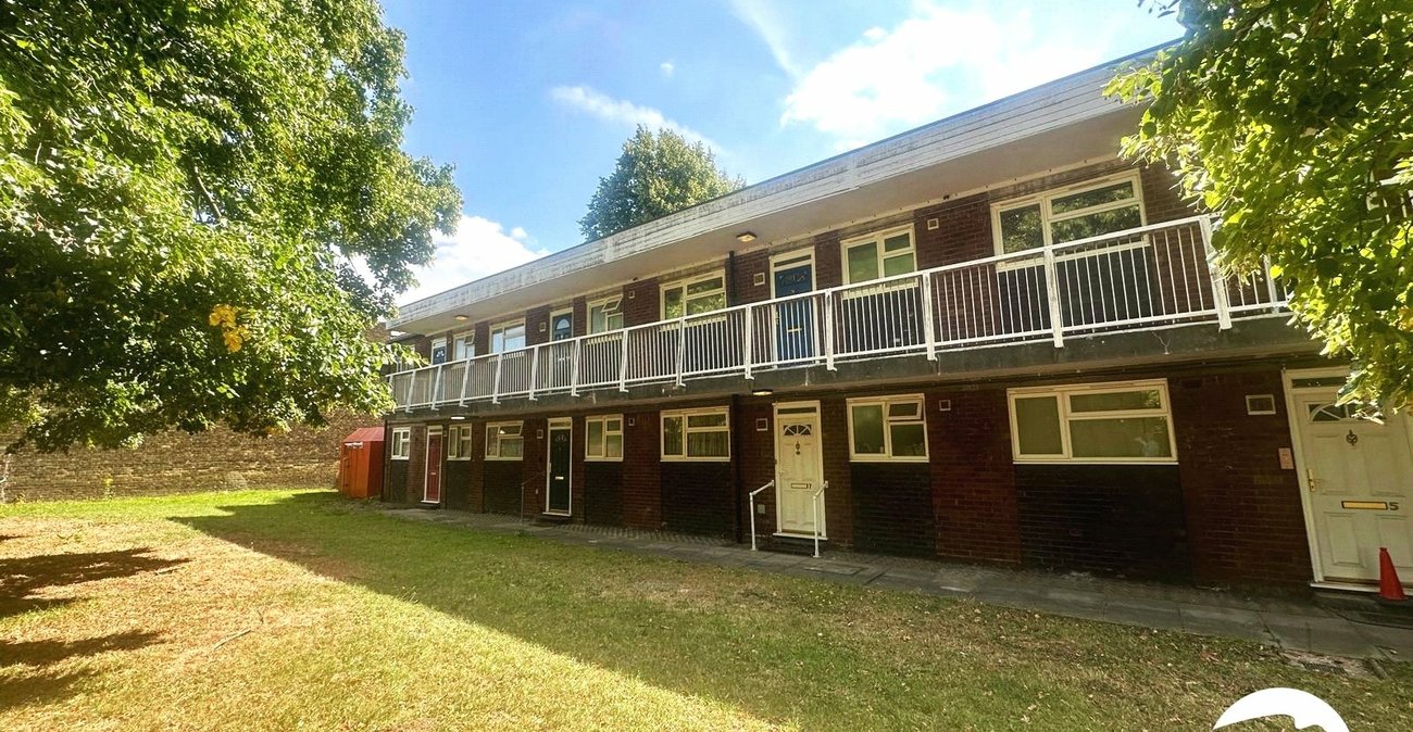 1 bedroom property for sale in Blackheath | Robinson Jackson