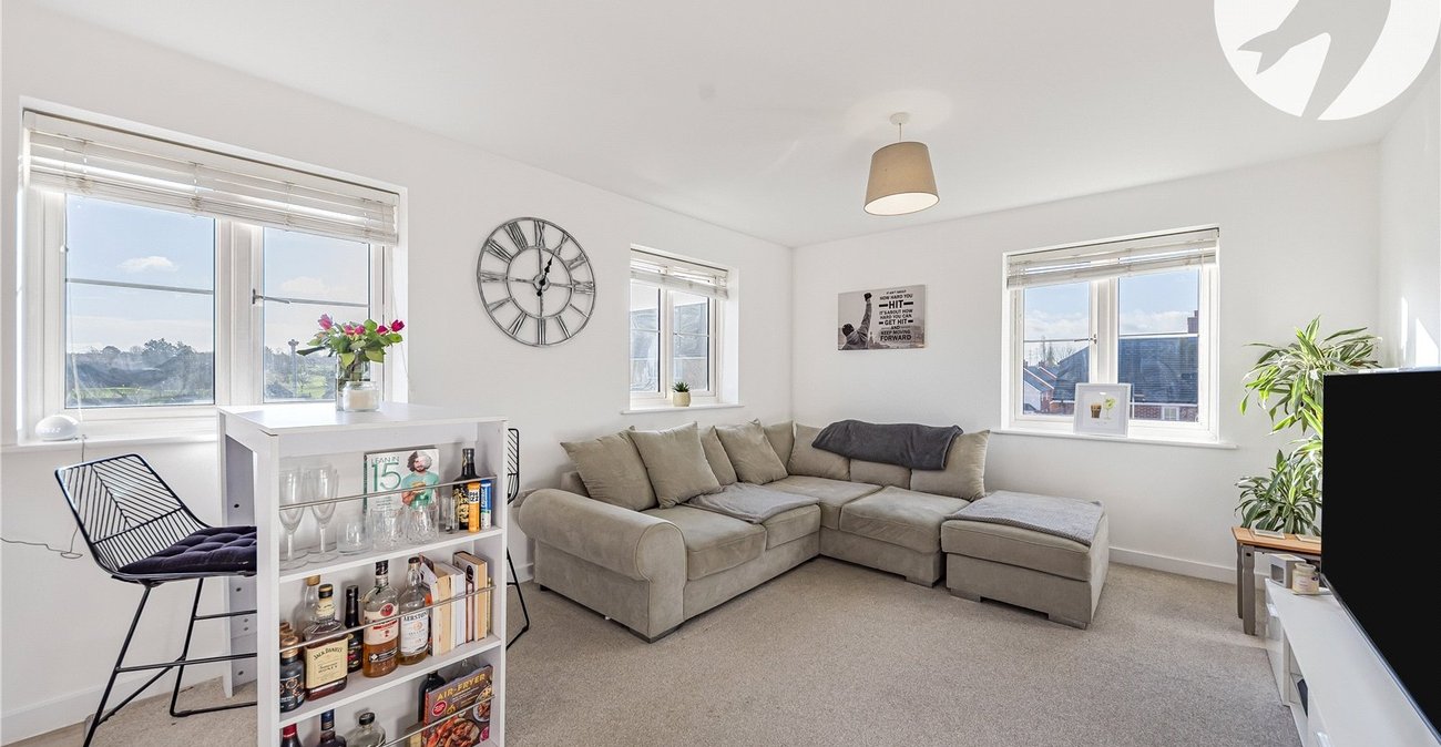 1 bedroom property for sale in Gravesend | Robinson Michael & Jackson