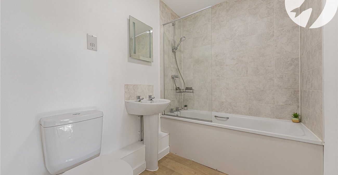 1 bedroom property for sale in Gravesend | Robinson Michael & Jackson