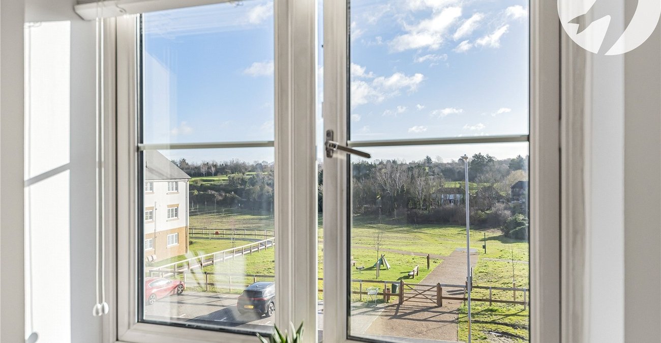 1 bedroom property for sale in Gravesend | Robinson Michael & Jackson